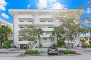 130 S Shore Dr A4, Miami Beach, FL 33141 - MLS#F10477668
