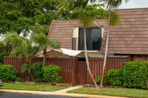 2540 SW 15th St 2540, Deerfield Beach, FL 33442 Sold 04/03/25