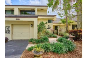 352 NW 94th Ter, Plantation, FL 33324 Sold 02/14/25
