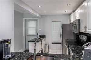 470 Paradise Isle Blvd 105, Hallandale Beach, FL 33009 Sold 06/02/25
