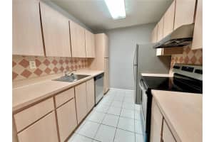 7120 Fairway Dr L3, Miami Lakes, FL 33014 Sold 10/28/25