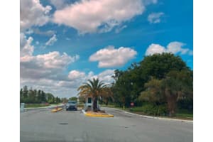 2841 Somerset Dr 103, Lauderdale Lakes, FL 33311 Sold 08/07/25