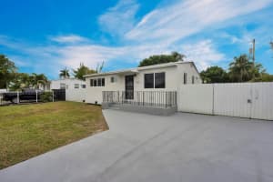 1720 NW 179th St, Miami Gardens, FL 33056 Sold 02/24/25