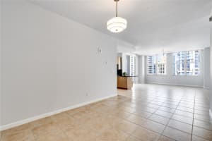 511 SE 5th Ave 1916, Fort Lauderdale, FL 33301 Sold 02/03/25