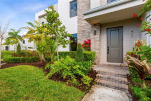 411 NW 17th St, Fort Lauderdale, FL 33311 Sold 05/15/25