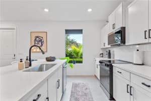 411 NW 17th St, Fort Lauderdale, FL 33311 Sold 05/15/25