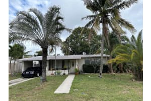 216 NE 15th Ave, Pompano Beach, FL 33060 Sold 01/29/25