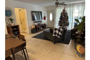 216 NE 15th Ave, Pompano Beach, FL 33060 Sold 01/29/25