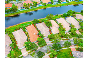 2555 Bay Pointe Dr, Weston, FL 33327 Sold 02/27/25