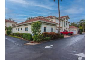 556 7th Sq 101, Vero Beach, FL 32962 Sold 07/01/25