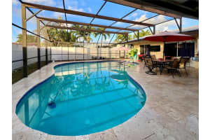 8205 NW 72nd Ave, Tamarac, FL 33321 Sold 02/07/25