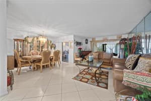 6471 Racquet Club Dr 16, Fort Lauderdale, FL 33319 Sold 02/28/25