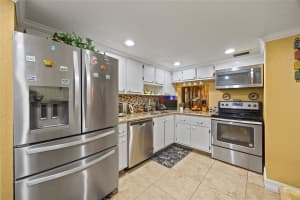 6471 Racquet Club Dr 16, Fort Lauderdale, FL 33319 Sold 02/28/25