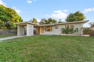 230 SW 29th Ave, Fort Lauderdale, FL 33312 Sold 05/02/25