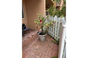 7725 Yardley Dr 113, Fort Lauderdale, FL 33321 Sold 04/30/25
