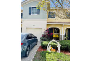 360 NE 194th Ln, Miami, FL 33179 - MLS#F10478284