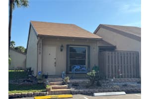 2012 SW 81st Way 2012, Davie, FL 33324 Sold 04/01/25