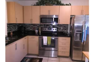8592 W Sunrise Blvd 107, Plantation
