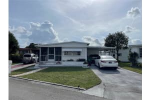 8570 SW 21st St, Davie, FL 33324 Sold 08/06/25