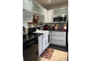 4341 NW 16th St 109, Lauderhill, FL 33313 Sold 04/11/25