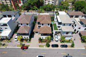 8079 NW 48th Ter, Doral, FL 33166 Sold 04/03/25