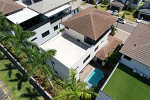 8079 NW 48th Ter, Doral, FL 33166 Sold 04/03/25