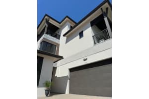 8079 NW 48th Ter, Doral, FL 33166 Sold 04/03/25