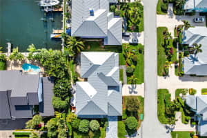 1709 Del Haven Dr 1709, Delray Beach, FL 33483 Sold 04/03/25