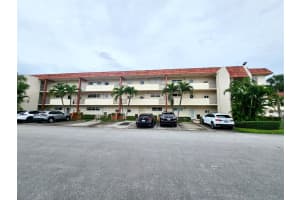 8980 S Hollybrook Blvd 104, Pembroke Pines, FL 33025 Sold 04/28/25