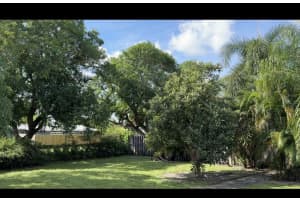 660 NE 33rd St, Oakland Park, FL 33334 Sold 07/18/25