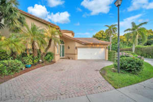 5190 W Madison Lakes Cir W, Davie, FL 33328 Sold 01/31/25