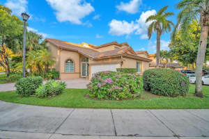 5190 W Madison Lakes Cir W, Davie, FL 33328 Sold 01/31/25