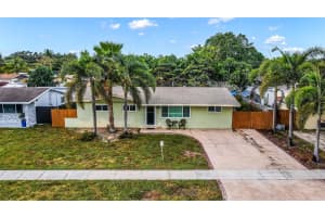 310 N 66th Ter, Hollywood, FL 33024 Sold 02/28/25