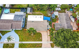 310 N 66th Ter, Hollywood, FL 33024 Sold 02/28/25