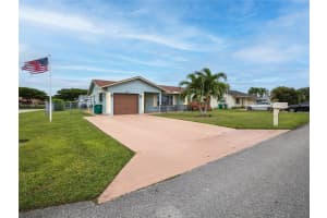 9807 NW 71st St, Tamarac, FL 33321 Sold 03/03/25