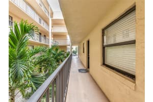890 N Federal Hwy 211, Lantana, FL 33462 - MLS#F10478554