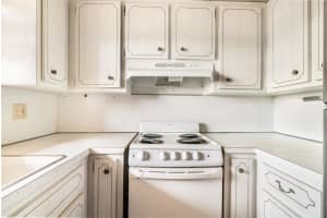 941 Crystal Lake Dr 408, Deerfield Beach, FL 33064 Sold 02/21/25