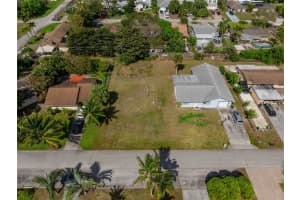 5207 Cleveland Rd, Delray Beach, FL 33484 Sold 08/07/25