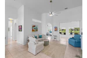 1055 SW Quail Ct, Vero Beach, FL 32968 - MLS#F10478864
