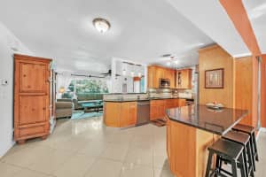 220 NW 34th St, Oakland Park, FL 33309 Sold 02/21/25