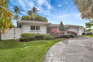 2700 NE 16th St, Pompano Beach, FL 33062 Sold 03/31/25