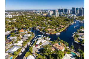 522 SW 9th Ter, Fort Lauderdale, FL 33312 Sold 03/17/25