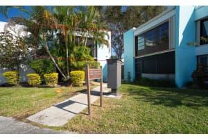 502 Osprey Dr 17C, Delray Beach, FL 33444 Sold 02/13/25