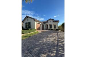 8486 NW 27th St, Pembroke Pines, FL 33024 Sold 01/15/25