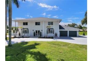 11824 Green Oak Dr, Davie, FL 33330 Sold 02/10/25