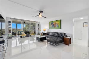 565 Oaks Ln 510, Pompano Beach, FL 33069 Sold 06/06/25