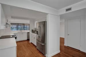 1100 SE 5th Ct 11, Pompano Beach, FL 33060 Sold 04/25/25