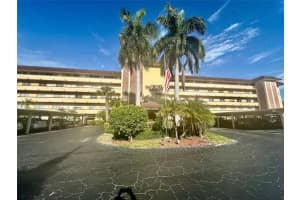 4100 Crystal Lake Dr 310, Deerfield Beach, FL 33064 Sold 02/05/25