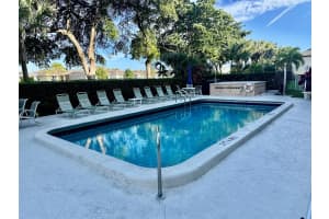 4100 Crystal Lake Dr 310, Deerfield Beach, FL 33064 Sold 02/05/25