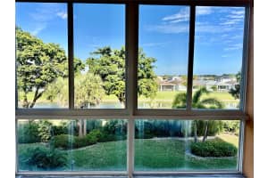 4100 Crystal Lake Dr 310, Deerfield Beach, FL 33064 Sold 02/05/25